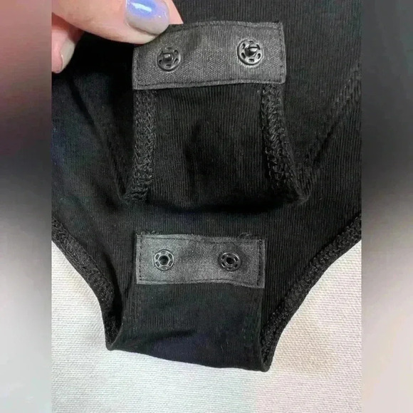 NEW Mango Pop mock neck long sleeve bodysuit size small black cut out chest - Picture 6 of 9